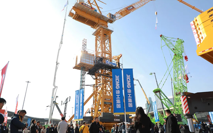 bauma CHINA 2024丨js1996官网塔式起重机、智能施工升降机火热亮相