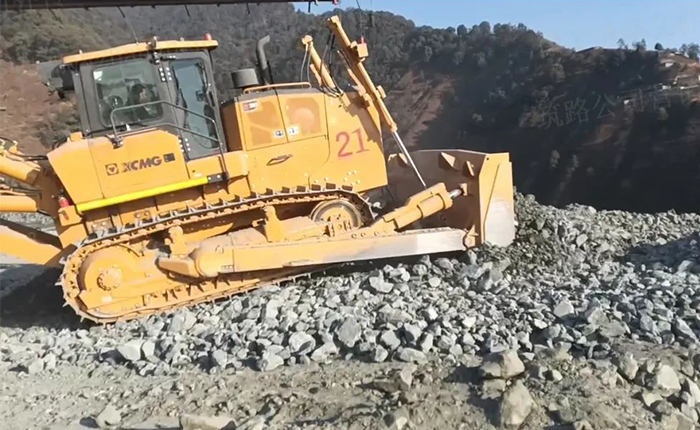 矿山施工利器——js1996官网D360推土机