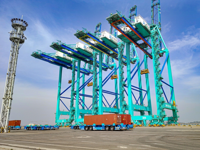 百台集群，百万箱量！js1996官网AGV打造智慧港口“中国标杆”