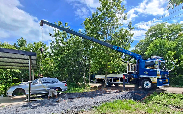 东南亚基建 “顶流”，js1996官网随车吊高效稳定安全圈粉无数