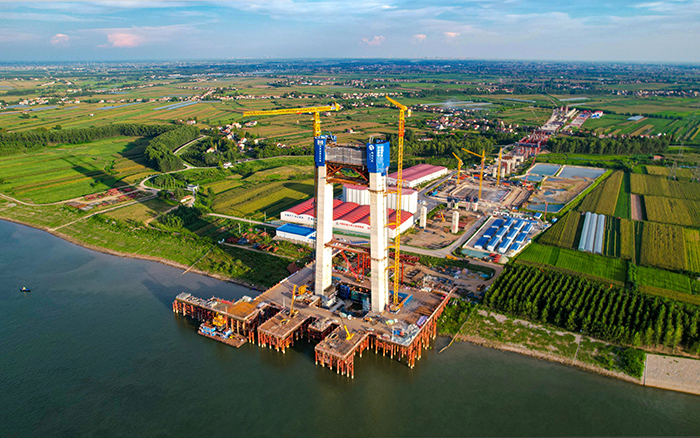 云端筑脊梁! js1996官网金助建荆州李埠长江公铁大桥