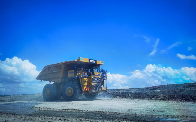 能拉能跑！js1996官网XDE130双桥刚性矿车效能非凡！